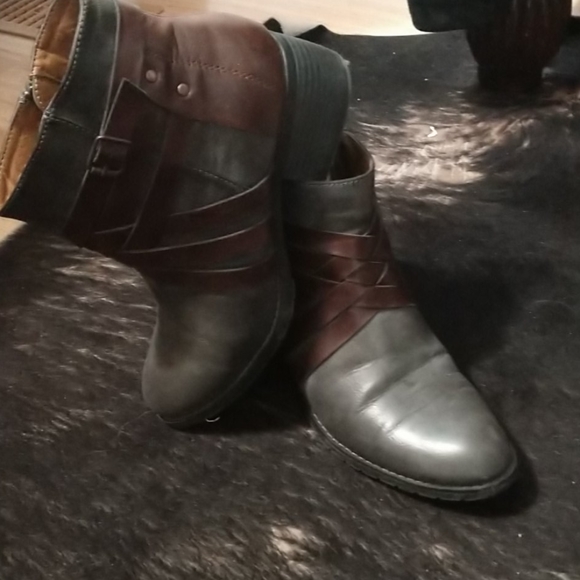 Euro soft Ankle boots - Picture 2 of 5